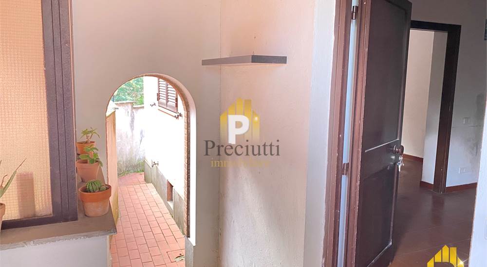INGRESSO INT 1 PIANO TERRA