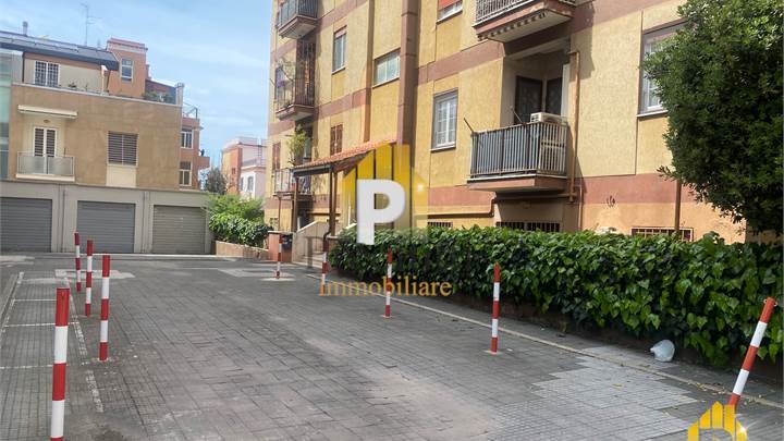 2 bedroom apartment for sale in Roma