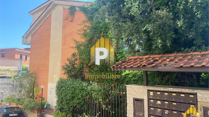 Terraced house for sale in Roma