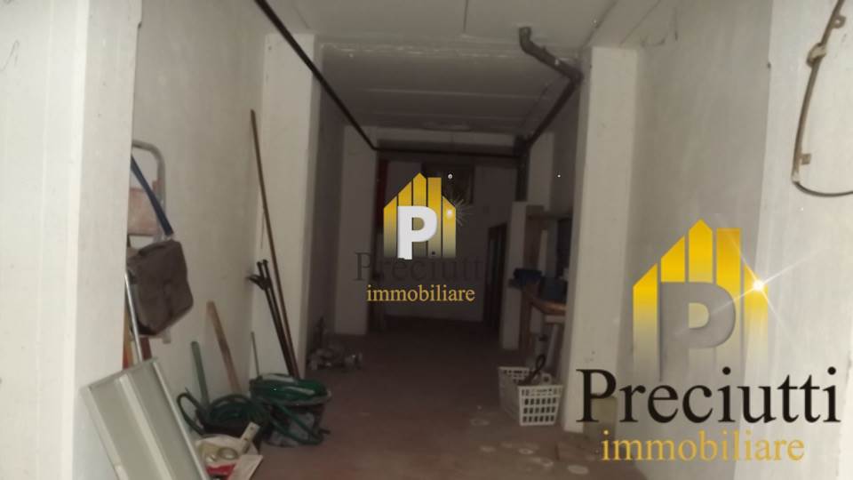 PALAZZINA A BOX INT 3