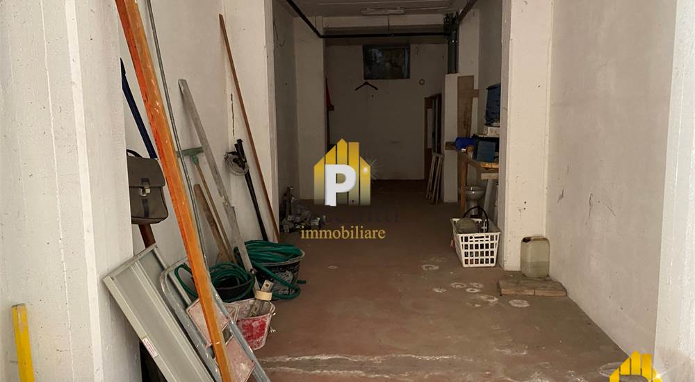 PALAZZINA A BOX INT 3