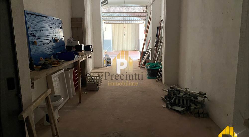 PALAZZINA A BOX INT 3
