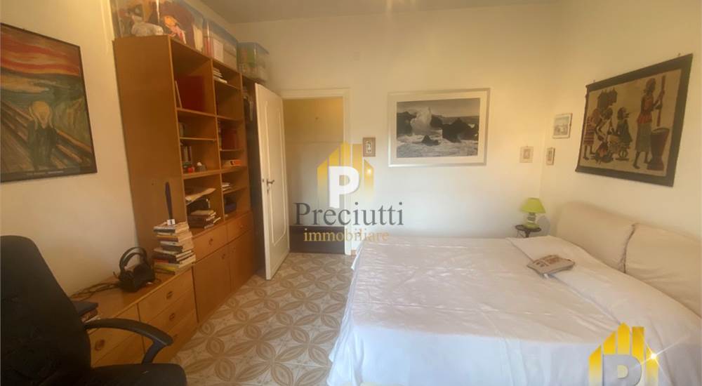 SECONDA CAMERA
