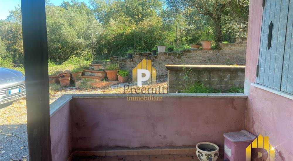 PORTICO PIANO SEMINTERRATO/TERRA