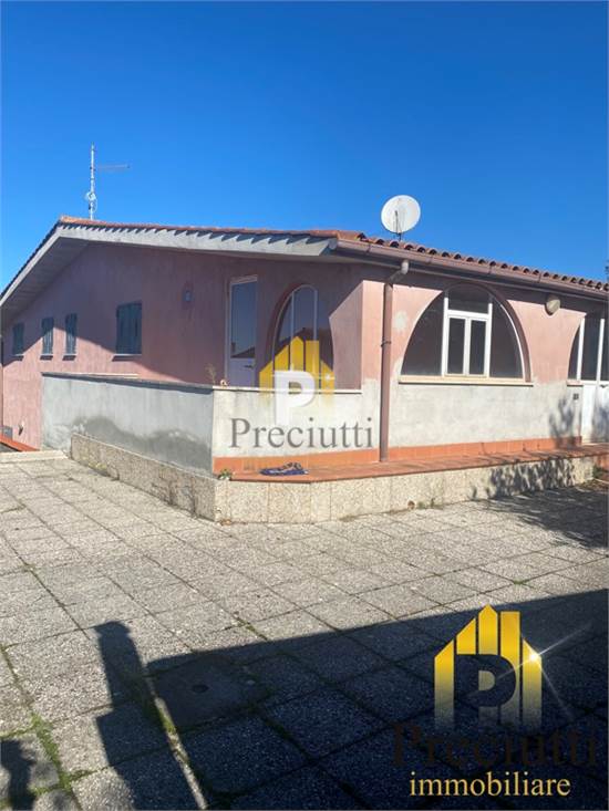 VILLA PIANO TERRA/PRIMO