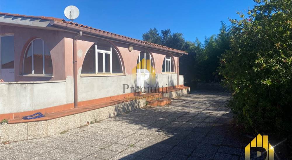 VILLA PIANO TERRA/PRIMO