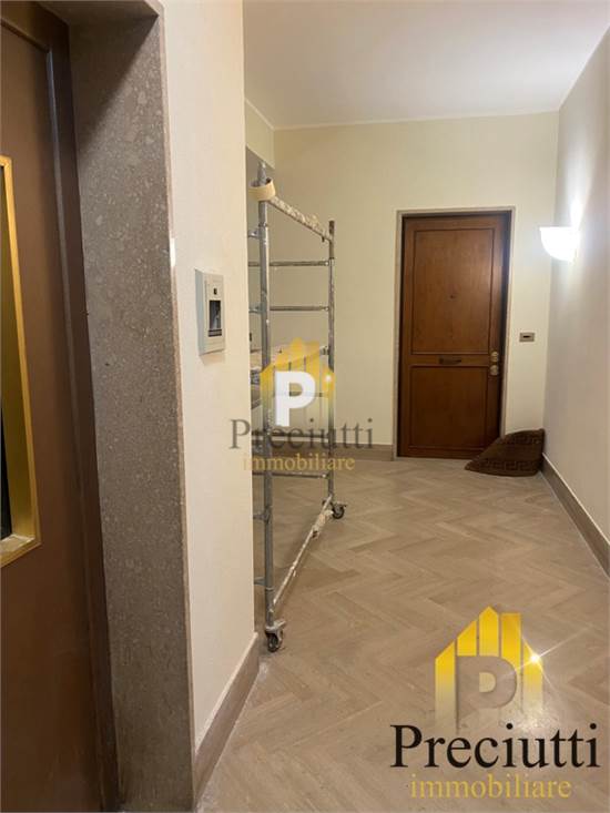 PIANO TERRA PORTA INGRESSO