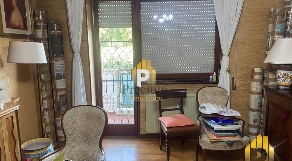 1 PIANO PRIMA CAMERA