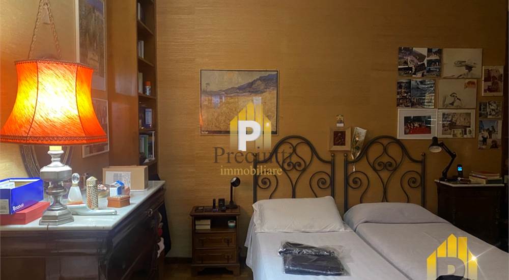 1 PIANO  SECONDA CAMERA