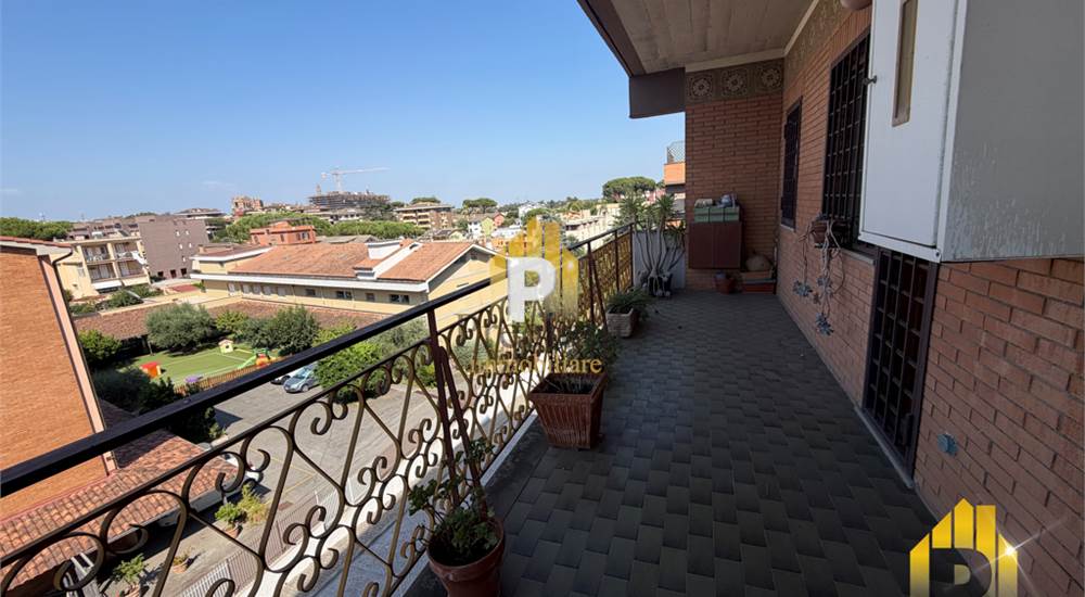 TERRAZZO CUCINA E CAMERE